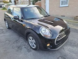 Zwart Gebruikt 2018 Mini Cooper D Hatchback | € 12.900