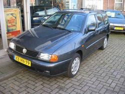 Grijs Gebruikt 1998 VW Polo Stationwagen | € 2.750