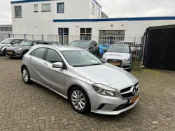 Grijs Gebruikt 2016 Mercedes A180 Ambition Hatchback | € 7.950 (Eerlijke prijs)