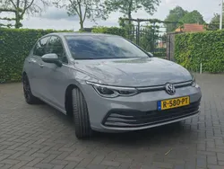 Grijs Gebruikt 2022 VW Golf VIII Style Hatchback | € 26.500 (Eerlijke prijs)