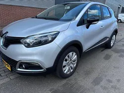 Grijs Gebruikt 2017 Renault Captur Dynamique SUV | € 6.450 (Super prijs)