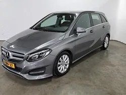 Grijs Gebruikt 2015 Mercedes B180 Ambition MPV | € 15.950 (Eerlijke prijs)
