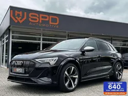 Zwart Gebruikt 2020 Audi e-tron Comfort SUV | € 39.950 (Eerlijke prijs)