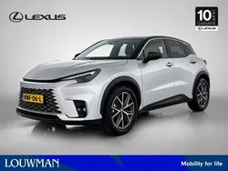 Grijs, metallic lak Gebruikt 2024 Lexus LBX SUV | € 42.950 (Eerlijke prijs)