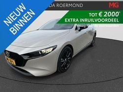 Bruin Nieuw 2025 Mazda 3 Homura-Line Hatchback | € 33.900 (Goede deal)