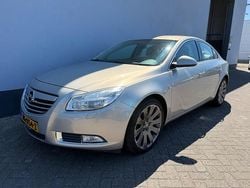 Grijs Gebruikt 2009 Opel Insignia Cosmo Sedan | € 4.750 (Super prijs)