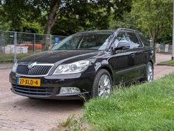 Zwart Gebruikt 2012 Skoda Octavia Tour Stationwagen | € 3.999 (Goede deal)