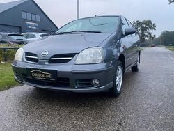 Grijs Gebruikt 2004 Nissan Almera Tino Visia MPV | € 1.499 (Eerlijke prijs)