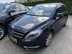 Zwart Gebruikt 2013 Mercedes B180 Ambition MPV | € 4.900 (Super prijs)