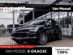 Zwart Gebruikt 2018 Porsche Cayenne Turbo SUV | € 79.900 (Goede deal)