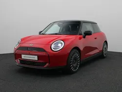 Rood Gebruikt 2025 Mini Cooper Comfort Hatchback | € 38.950
