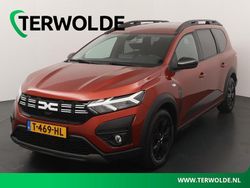 Bruin, metallic lak Gebruikt 2023 Dacia Jogger Extreme MPV | € 20.950 (Eerlijke prijs)
