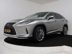 Grijs, metallic lak Gebruikt 2021 Lexus RX450h President Line SUV | € 58.945 (Eerlijke prijs)