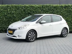 Wit Gebruikt 2015 Peugeot 208 Active Hatchback | € 3.950 (Super prijs)