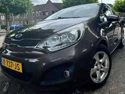 Bruin Gebruikt 2012 Kia Rio Hatchback | € 5.500 (Goede deal)