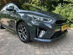 Grijs Gebruikt 2021 Kia ProCeed GT-Line Hatchback | € 23.750 (Eerlijke prijs)
