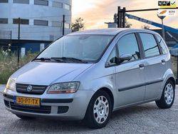 Grijs Gebruikt 2004 Fiat Idea Dynamic MPV | € 1.150 (Eerlijke prijs)