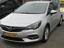 Grijs Gebruikt 2021 Opel Astra Edition Hatchback | € 14.490 (Eerlijke prijs)
