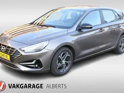 Bruin Gebruikt 2021 Hyundai i30 Comfort Hatchback | € 15.950 (Goede deal)