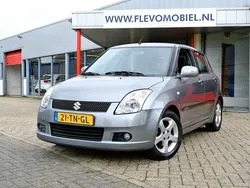 Grijs, metallic lak Gebruikt 2006 Suzuki Swift Exclusive Hatchback | € 5.450 (Eerlijke prijs)