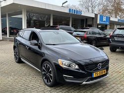 Zwart Gebruikt 2016 Volvo V60 Stationwagen | € 23.900