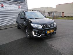 Zwart Gebruikt 2020 Suzuki Vitara SUV | € 18.500 (Eerlijke prijs)