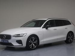 Wit Gebruikt 2020 Volvo V60 R-Design Stationwagen | € 29.750 (Eerlijke prijs)