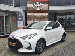 Wit Gebruikt 2021 Toyota Yaris Hybrid Hatchback | € 18.999 (Eerlijke prijs)