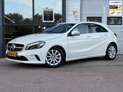 Wit Gebruikt 2015 Mercedes A180 Prestige Hatchback | € 16.750 (Eerlijke prijs)