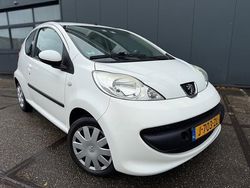 Wit Gebruikt 2009 Peugeot 107 Hatchback | € 1.650 (Eerlijke prijs)