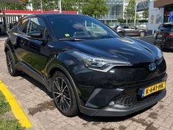 Zwart Gebruikt 2018 Toyota C-HR Executive SUV | € 22.500 (Eerlijke prijs)