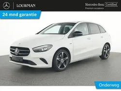 Wit Gebruikt 2021 Mercedes B250e Night MPV | € 30.945 (Eerlijke prijs)
