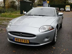 Grijs, metallic lak Gebruikt 2006 Jaguar XK Coupé | € 19.000