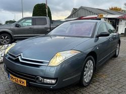 Grijs, metallic lak Gebruikt 2006 Citroën C6 Exclusive Sedan | € 6.950 (Eerlijke prijs)