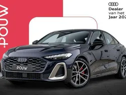 Blauw, metallic lak Nieuw 2024 Audi A5 Edition .1 Coupé | € 61.950 (Goede deal)