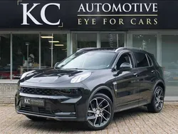 Zwart, metallic lak Gebruikt 2022 Lynk & Co 01 SUV | € 24.950 (Eerlijke prijs)