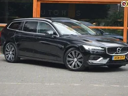 Zwart Gebruikt 2022 Volvo V60 Inscription Stationwagen | € 33.950 (Iets duurder)