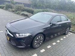 Zwart Gebruikt 2021 Mercedes A180 Advantage Sedan | € 19.000 (Eerlijke prijs)