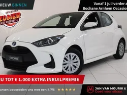 Wit Gebruikt 2022 Toyota Yaris Active Hatchback | € 19.445 (Eerlijke prijs)