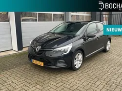 Zwart Gebruikt 2020 Renault Clio V Zen Hatchback | € 12.250 (Eerlijke prijs)