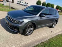 Grijs Gebruikt 2021 VW Tiguan R-line SUV | € 40.995 (Eerlijke prijs)