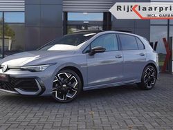 Grijs Gebruikt 2024 VW Golf VIII Style Hatchback | € 41.950