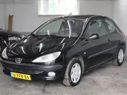Zwart Gebruikt 2003 Peugeot 206 Hatchback | € 1.250 (Eerlijke prijs)