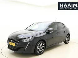 Zwart Gebruikt 2023 Peugeot 208 Allure Hatchback | € 19.950 (Eerlijke prijs)
