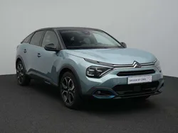 Blauw Gebruikt 2023 Citroën e-C4 Shine Hatchback | € 24.750 (Iets duurder)