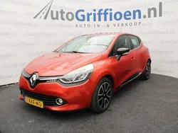 Rood Gebruikt 2014 Renault Clio IV Night&Day Hatchback | € 5.990 (Eerlijke prijs)