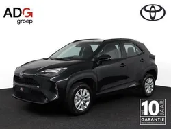 Zwart Gebruikt 2025 Toyota Yaris Cross Active SUV | € 31.950 (Eerlijke prijs)