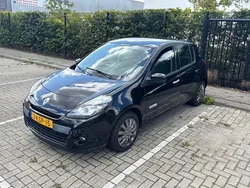 Zwart Gebruikt 2012 Renault Clio IV Hatchback | € 2.700 (Goede deal)