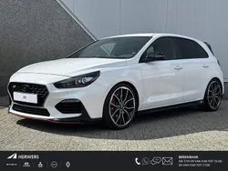 Polar white (pyw) Gebruikt 2019 Hyundai i30 Hatchback | € 26.935 (Eerlijke prijs)