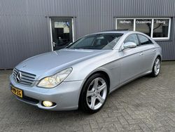 Grijs (metallic) Gebruikt 2004 Mercedes CLS500 Sedan | € 5.950